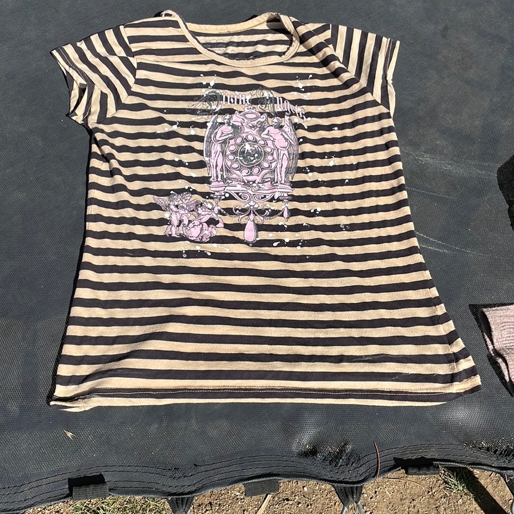 super cute thrifted t-shirt